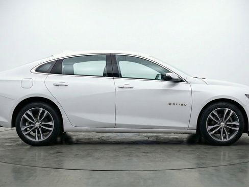 Used 2024 Chevrolet Malibu LT image 11
