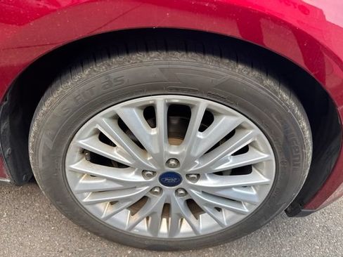 Used 2016 Ford Focus Titanium FWD image 10