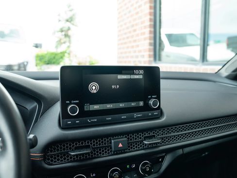 Used 2024 Honda HR-V Sport image 24