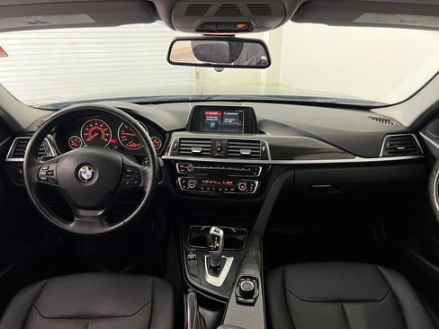 Used 2018 BMW 320i xDrive Sedan image 15
