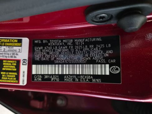 Used 2025 Lexus ES 300h F Sport w/ Accessory Package (Z1) image 36