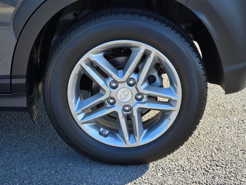 Used 2020 Hyundai Kona SE FWD image 17