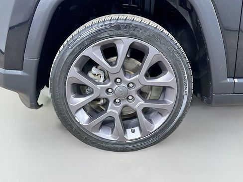 Used 2021 Jeep Compass Latitude w/ Sun and Sound Group AWD/4WD image 40