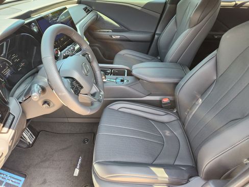New 2026 Lexus TX 500h AWD image 8