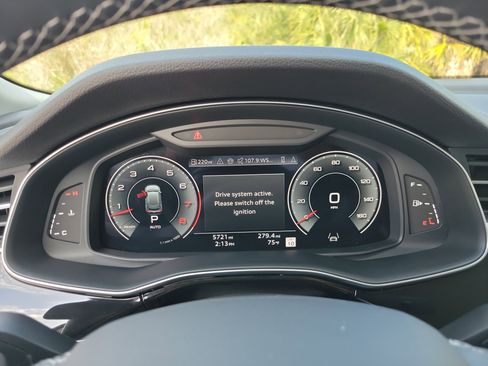 Used 2025 Audi Q8 Premium w/ Black Optic Package image 32