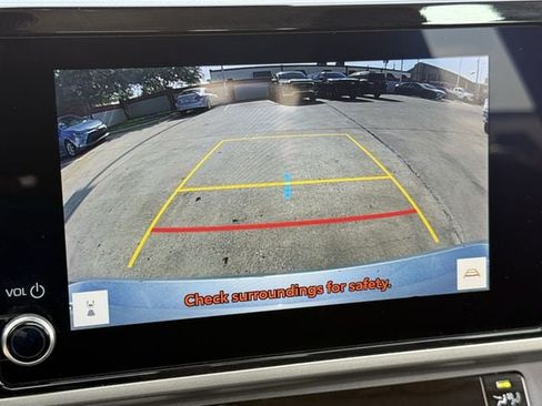 Used 2025 Toyota Camry LE FWD image 19