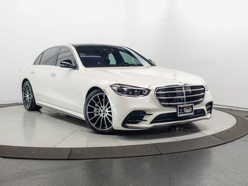 Used 2022 Mercedes-Benz S 580 4MATIC Sedan image 1
