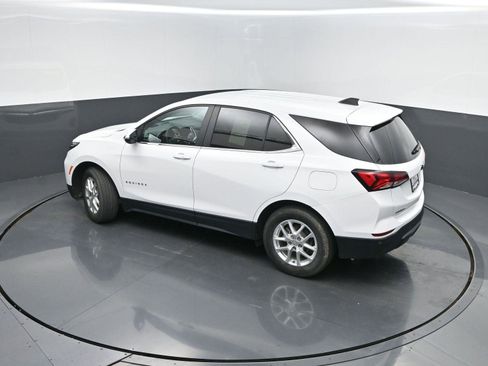 Used 2023 Chevrolet Equinox LT image 34