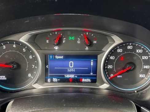 Used 2019 Chevrolet Equinox LT FWD image 20
