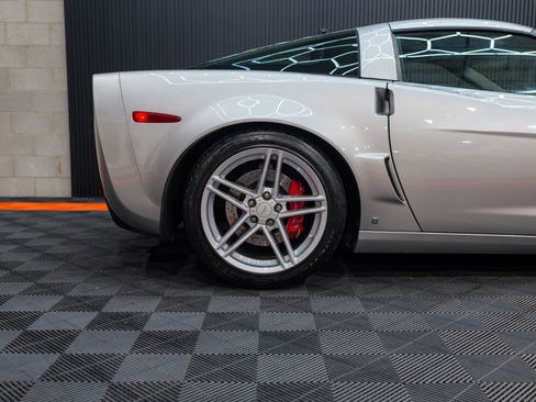 Used 2006 Chevrolet Corvette Z06 RWD image 19
