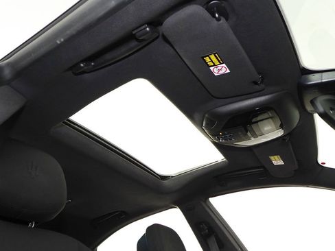 Used 2020 Maserati Ghibli image 18