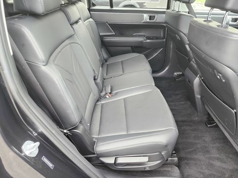 Used 2025 Hyundai Santa Fe SEL image 19