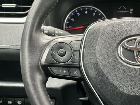 Used 2019 Toyota RAV4 XLE Premium w/ Cold Weather Package AWD/4WD image 9