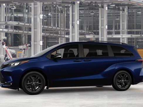 New 2026 Toyota Sienna XSE image 3