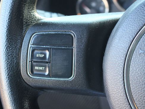 Used 2015 Jeep Wrangler Sport image 18