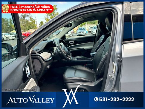 Used 2022 Jeep Compass Limited image 18