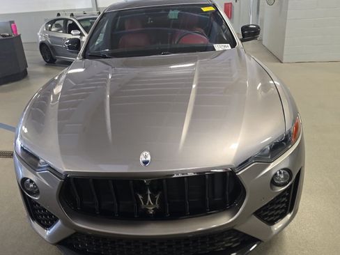 Used 2022 Maserati Levante Modena AWD/4WD image 11