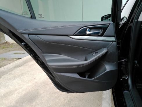 Used 2021 Nissan Maxima 3.5 SV w/ Floor Mat Group FWD image 16