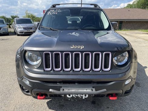 Used 2016 Jeep Renegade Trailhawk AWD/4WD image 3