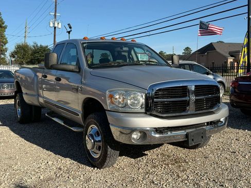 Used 2007 Dodge Ram 3500 Truck SLT image 3