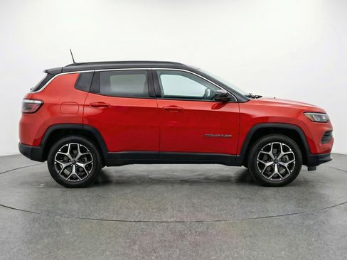 Used 2025 Jeep Compass Limited AWD/4WD image 11