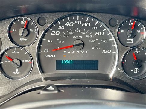 Used 2024 Chevrolet Express 2500 w/ Driver Convenience Package image 12