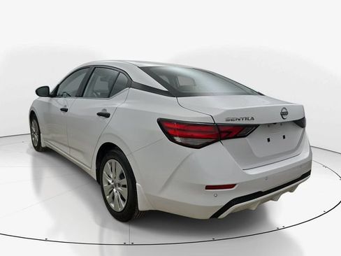 Used 2025 Nissan Sentra S FWD image 8