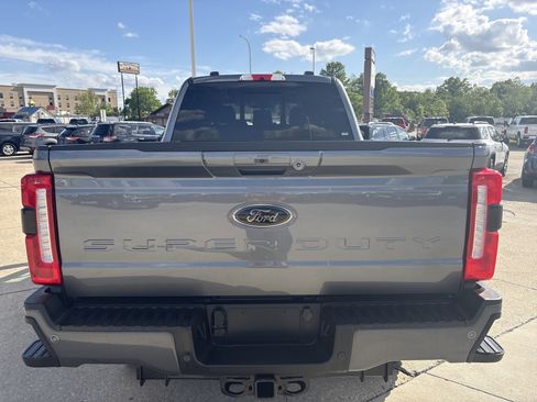 Used 2024 Ford F250 Lariat w/ Lariat Ultimate Package AWD/4WD image 4
