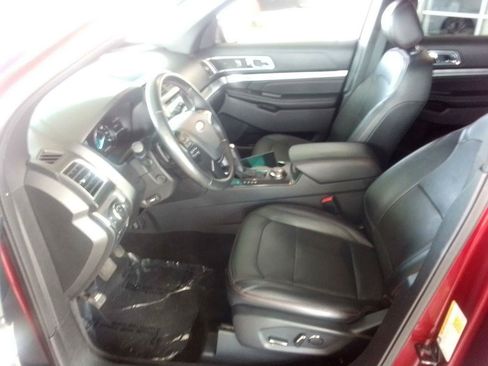 Used 2017 Ford Explorer Sport w/ Equipment Group 401A AWD/4WD image 14