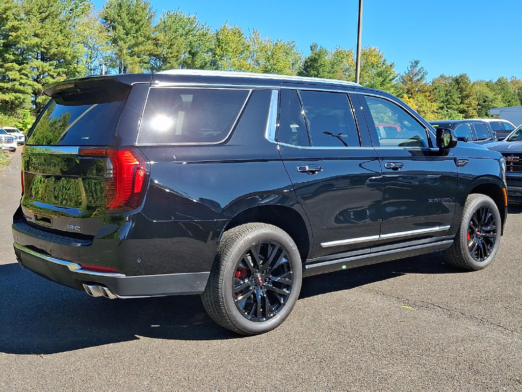 Used 2026 GMC Yukon Denali w/ Sun & Power Step Package AWD/4WD image 6