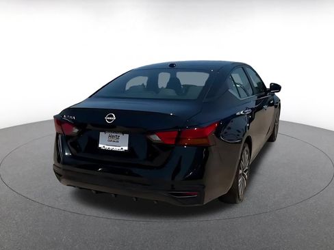 Used 2025 Nissan Altima 2.5 SV FWD image 14