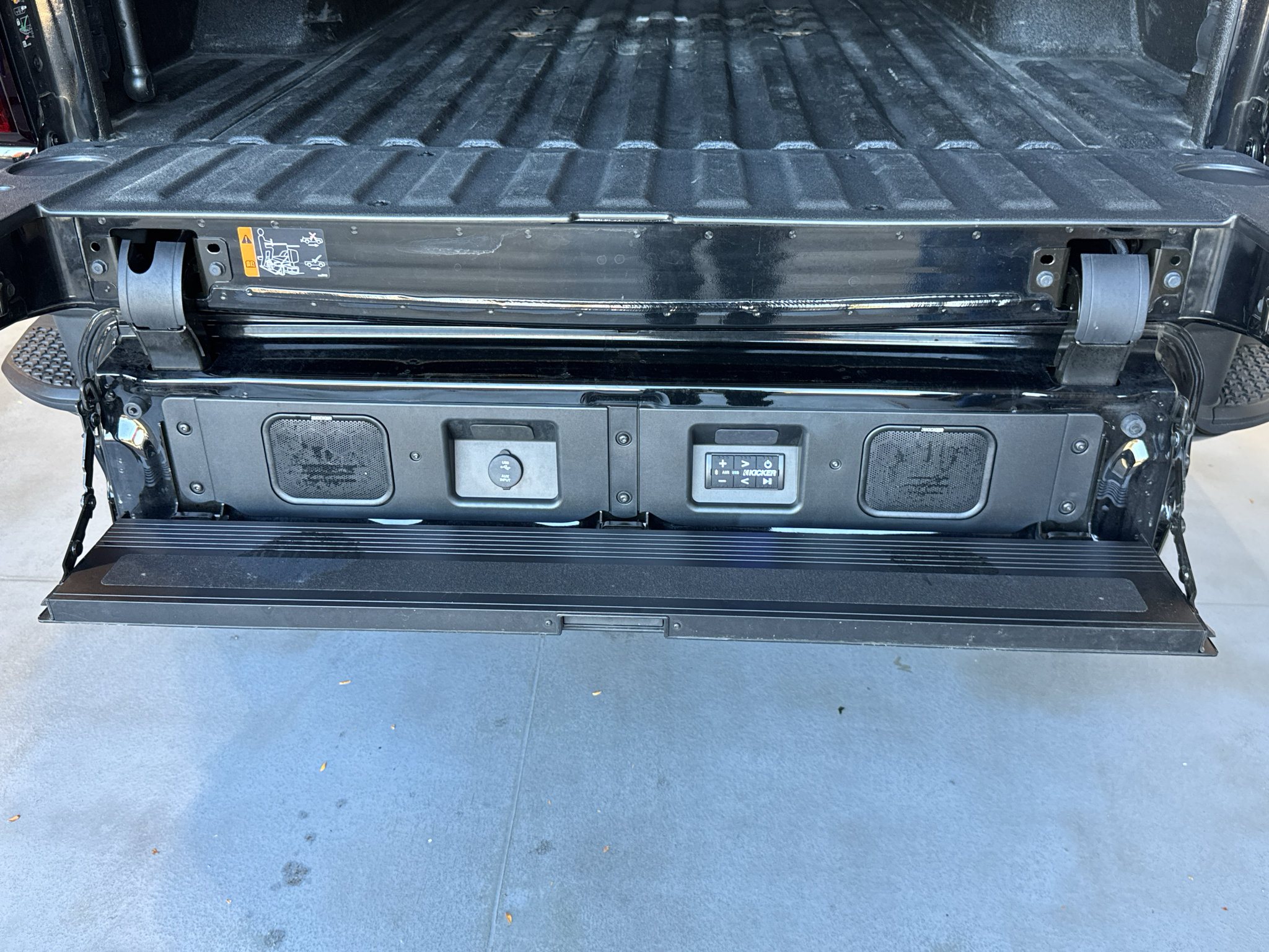 Used 2024 GMC Sierra 3500 Denali Ultimate AWD/4WD image 25