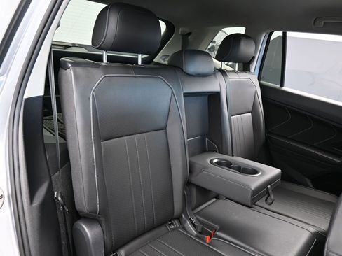 Used 2023 Volkswagen Tiguan SE image 37