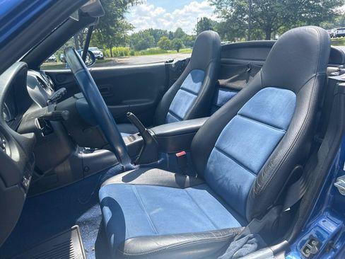 Used 1999 MAZDA MX-5 Miata 10th Anniversary Edition RWD image 12