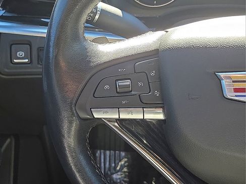 Used 2024 Cadillac XT6 Premium Luxury image 20