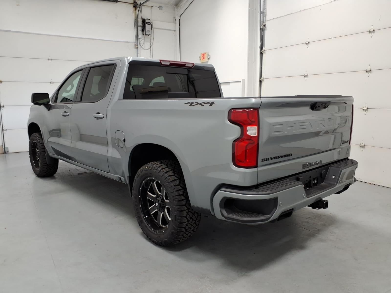 New 2026 Chevrolet Silverado 1500 RST w/ Dark Appearance Package AWD/4WD image 5