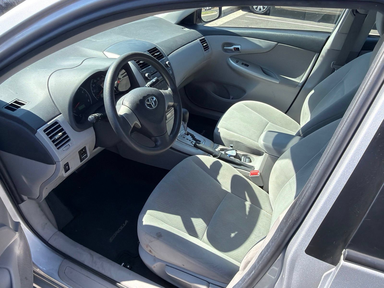 Used 2011 Toyota Corolla LE FWD image 16