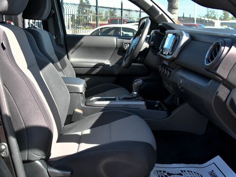 Used 2023 Toyota Tacoma TRD Off-Road w/ Technology Package image 43