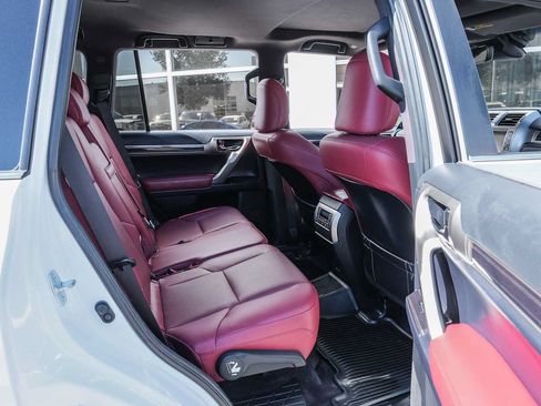 Used 2021 Lexus GX 460 Premium w/ Premium Package AWD/4WD image 32