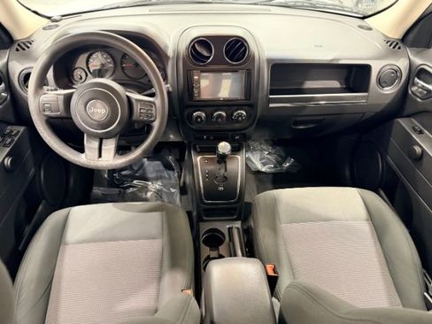 Used 2012 Jeep Patriot Sport FWD image 17