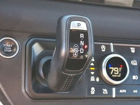 Used 2022 Land Rover Defender 90 X-Dynamic S image 22