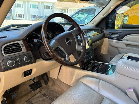 Used 2014 GMC Sierra 3500 Denali image 12