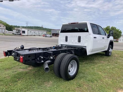 New 2026 GMC Sierra 3500 Pro w/ Convenience Package AWD/4WD image 4