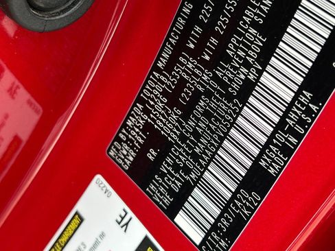 Certified 2023 Toyota Corolla Cross XLE image 37