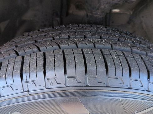 Used 2021 Subaru Outback Premium AWD/4WD image 11