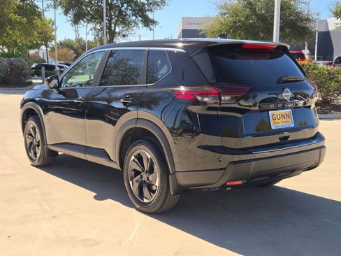 New 2026 Nissan Rogue SV w/ Cold Weather Package FWD image 5