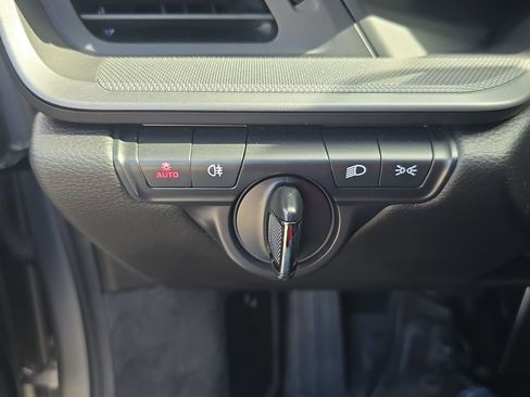 Used 2023 Porsche 911 Carrera w/ Premium Package image 27