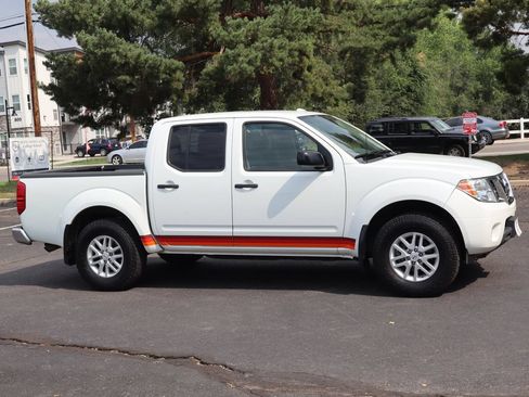 Used 2017 Nissan Frontier SV w/ SV Value Truck Package AWD/4WD image 2