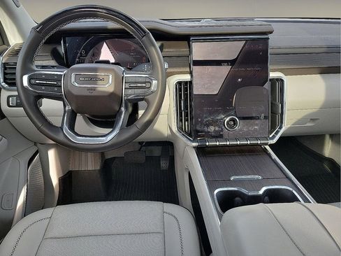 Used 2024 GMC Acadia Denali w/ Super Cruise Package image 11