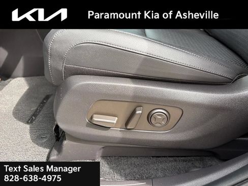 Certified 2025 Kia Carnival SX Prestige FWD image 19